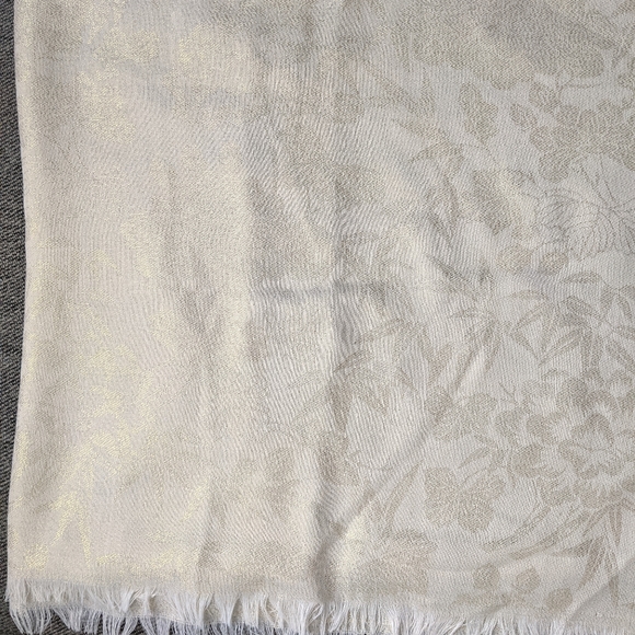 Scarf - Picture 2 of 6